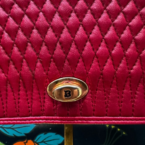 Vintage 1980s Bally Red Quilted Lambskin Leather Chain Shoulder / Crossbody Bag - Picture 6 of 11